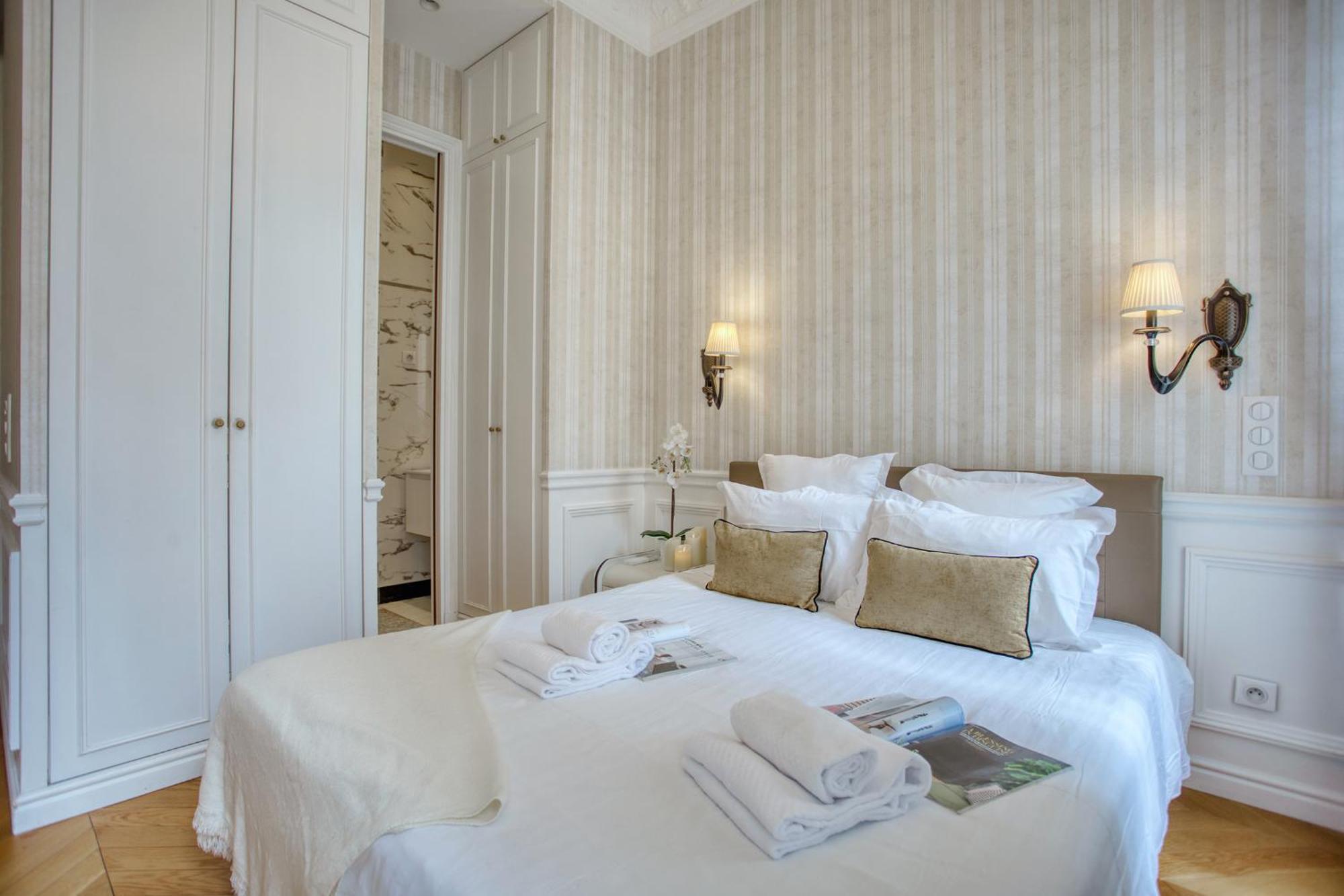 Luxueux 200M2 5Ch Champs Elysees A 1Min Perle Rare Париж Екстериор снимка