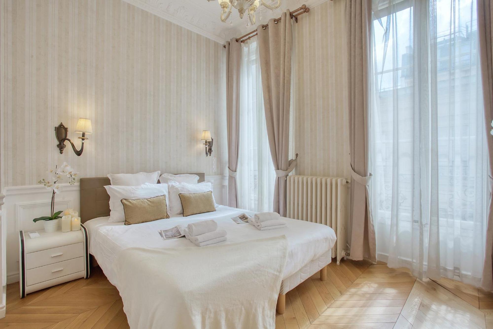 Luxueux 200M2 5Ch Champs Elysees A 1Min Perle Rare Париж Екстериор снимка