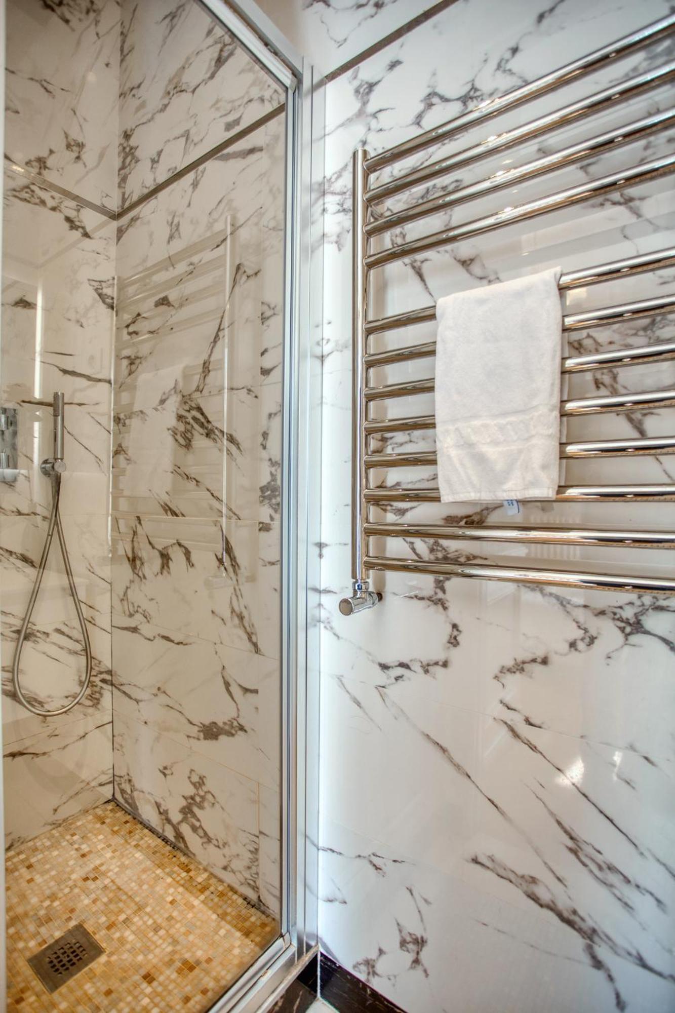 Luxueux 200M2 5Ch Champs Elysees A 1Min Perle Rare Париж Екстериор снимка