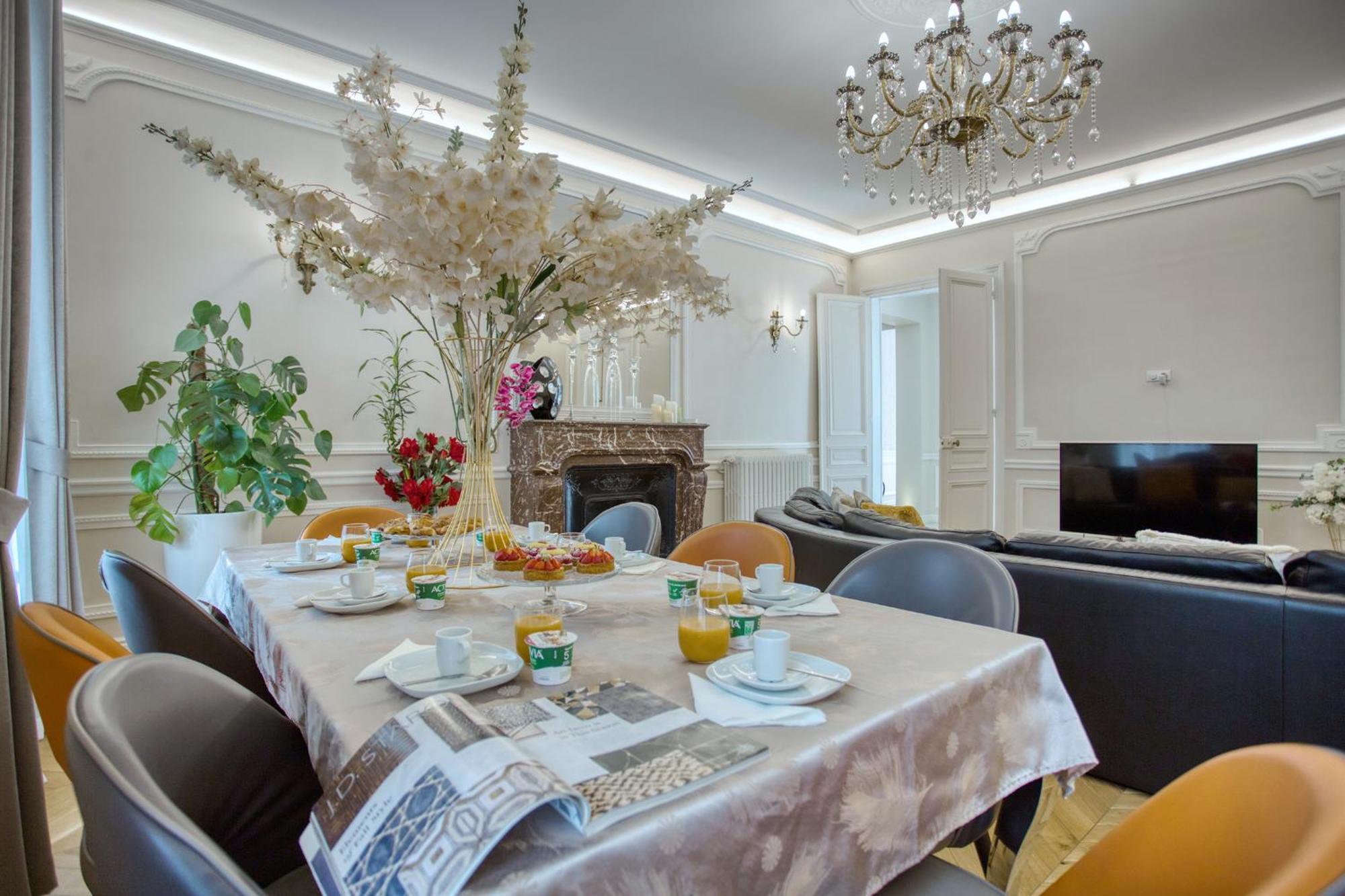 Luxueux 200M2 5Ch Champs Elysees A 1Min Perle Rare Париж Екстериор снимка