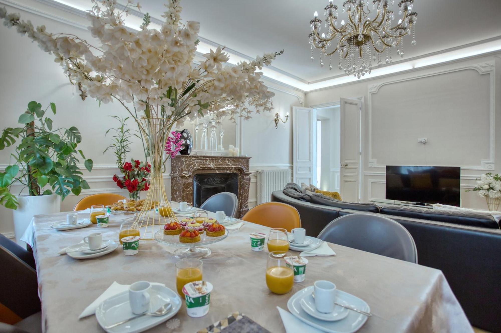 Luxueux 200M2 5Ch Champs Elysees A 1Min Perle Rare Париж Екстериор снимка